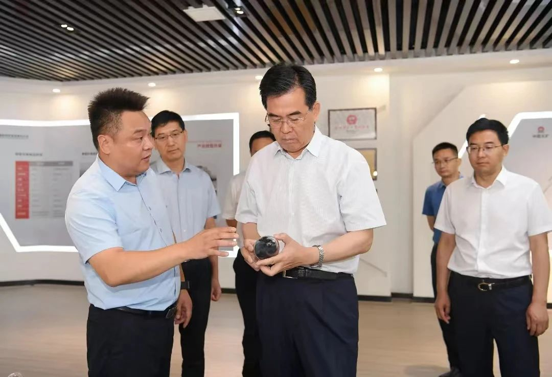 貴州省委副書記、省長李炳軍調(diào)研貴州金瑞